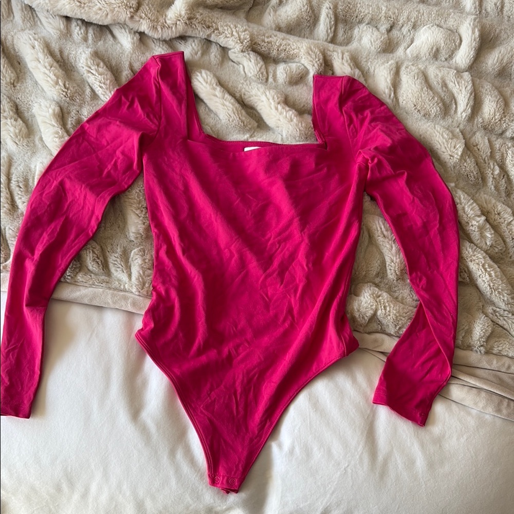 Babaton Small Pink Long Sleeve Bodysuit
